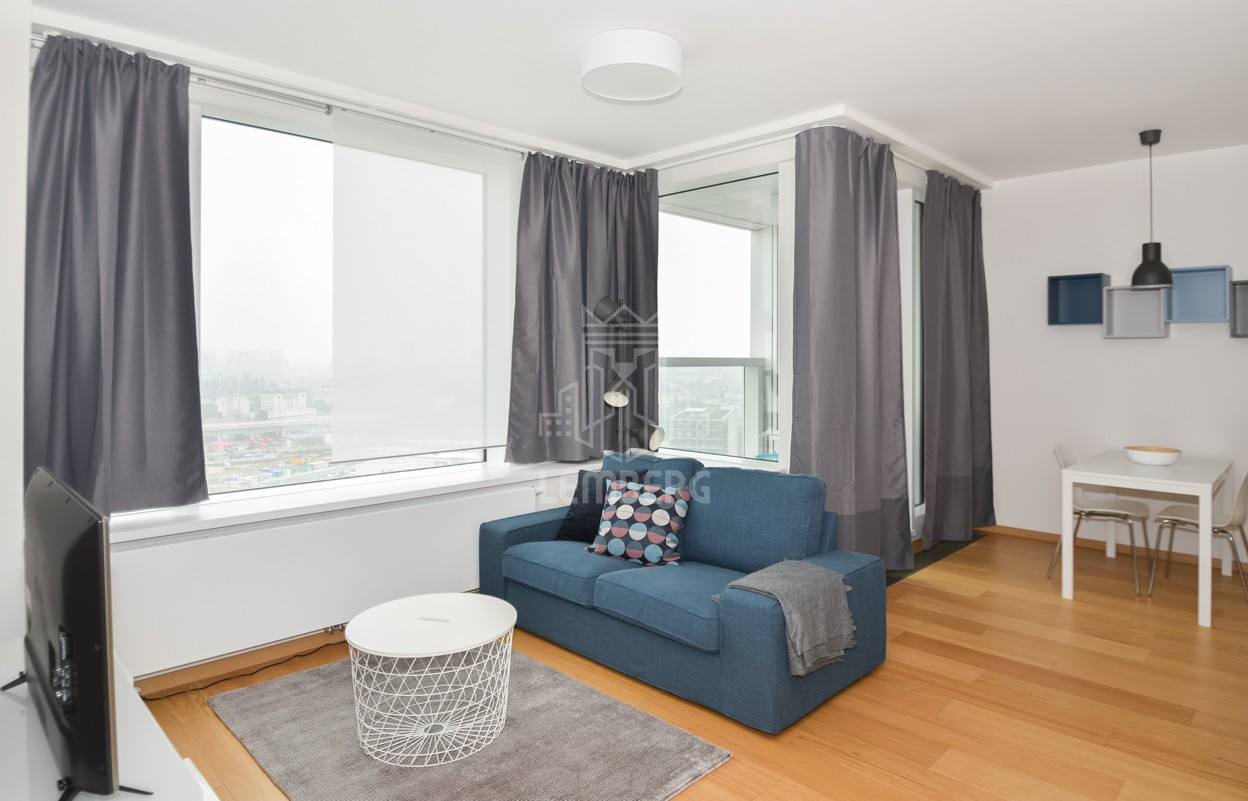 Современная 1-комнатная квартира в Panorama City