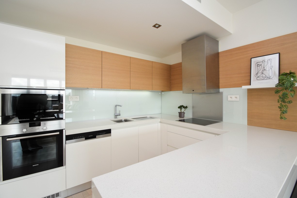 Сонячна 3-кімнатна квартира в комплексі River Park