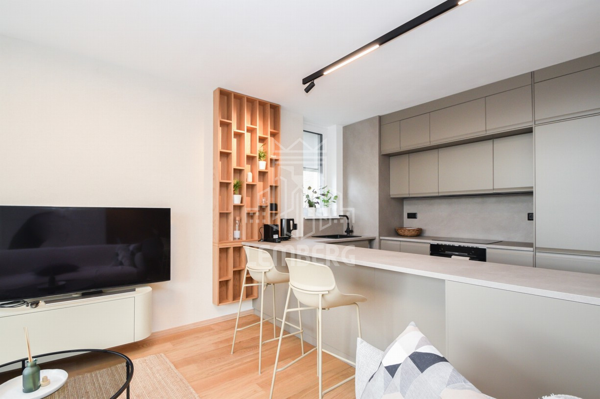 Дуже атмосферна 3-кімнатна квартира в ЖК Vydrica