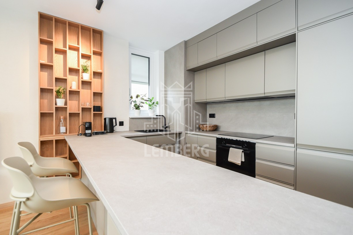 Дуже атмосферна 3-кімнатна квартира в ЖК Vydrica