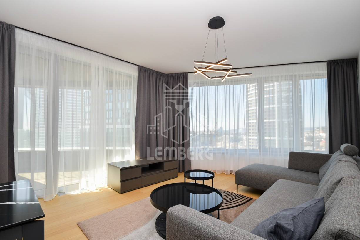 4-комнатная квартира в Sky Park с видом на Dunaj и замок