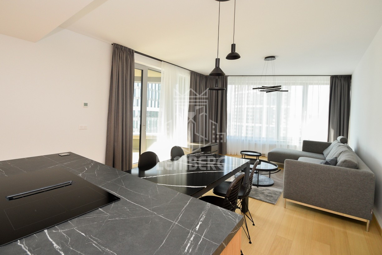 4-комнатная квартира в Sky Park с видом на Dunaj и замок