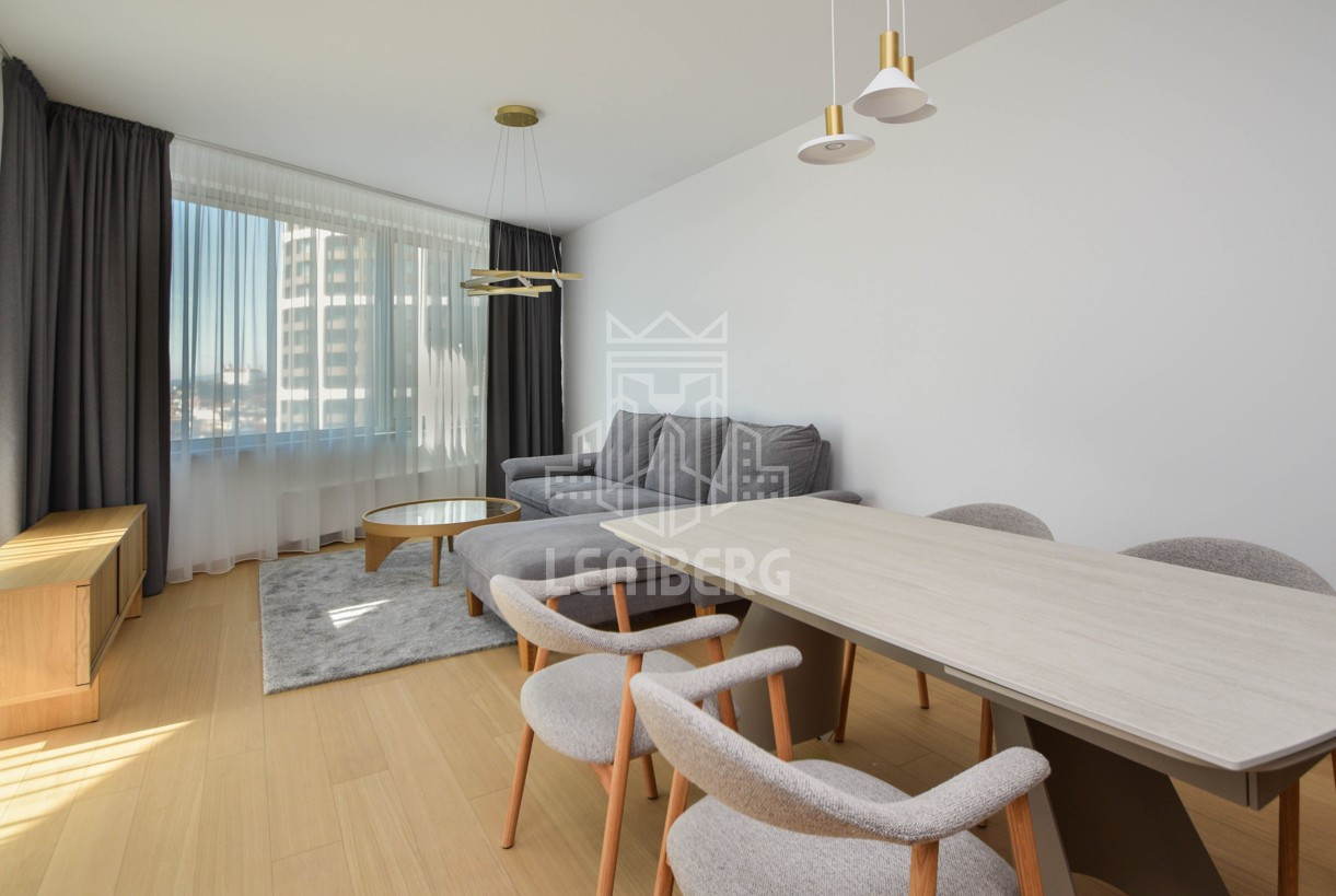 4-кімнатна квартира в Sky Park з видом на Дунай