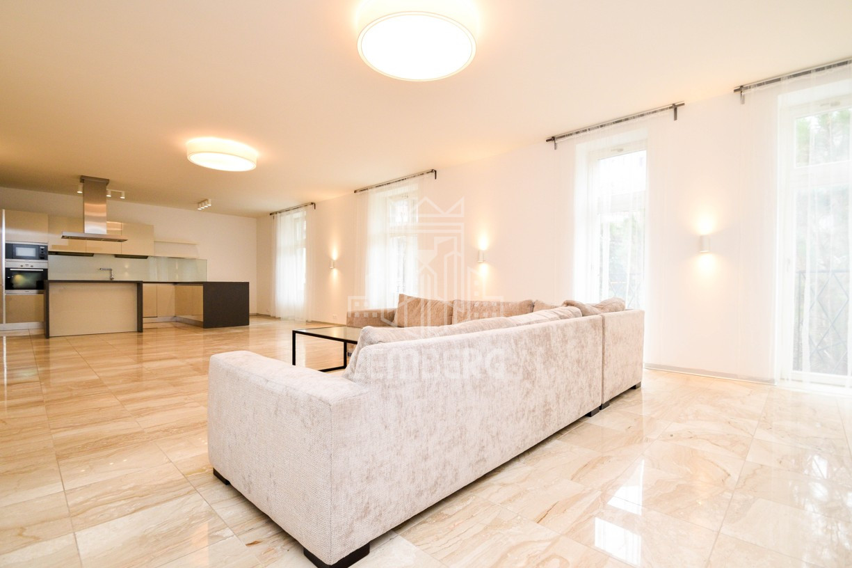 Просторная 4-комнатная квартира на ул.Hlboká