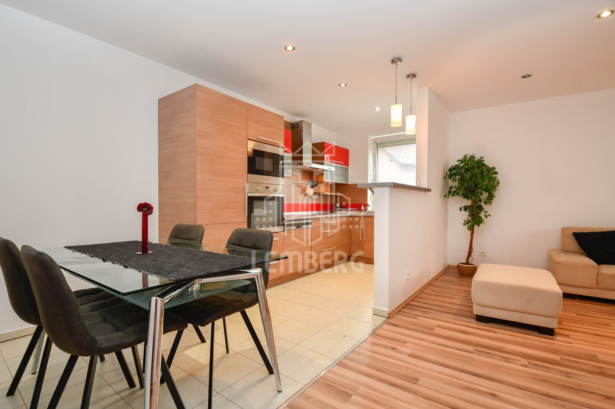 Облаштована 3-кімнатна квартира в селищі Rovinka