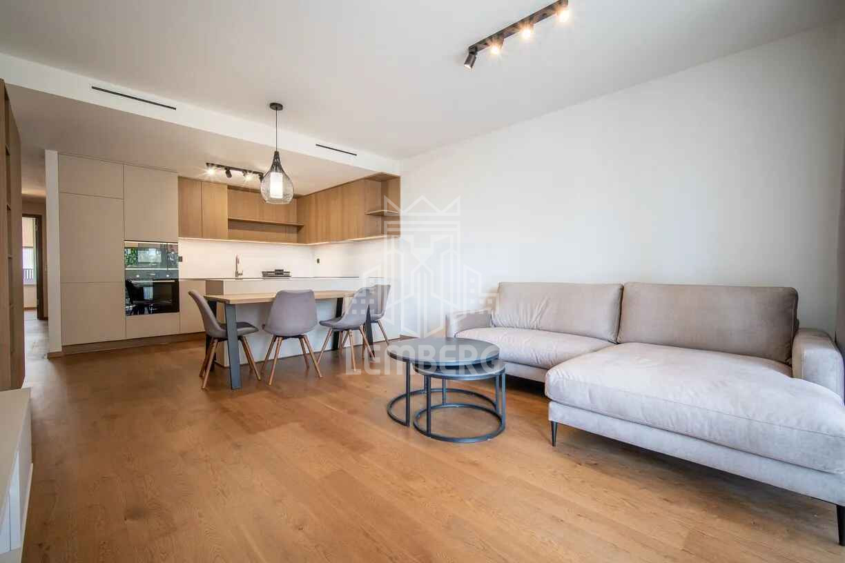 Люксовая 4-комнатная квартира в ЖК Vydrica