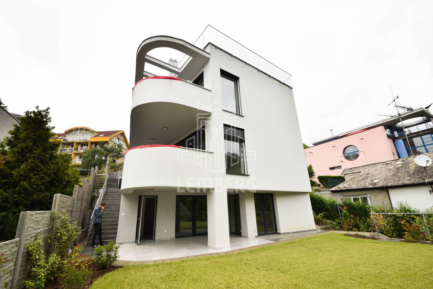 Чарівна вілла в ближньому центрі Братислави