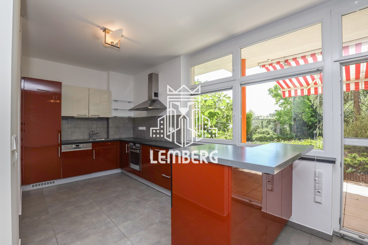 Просторий 6-кімнатний будинок на Колибі